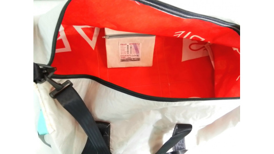 sgsport5-rbag-voile-feutrine-recyclage-sac-grand-sport-gris-rouge-290323-4